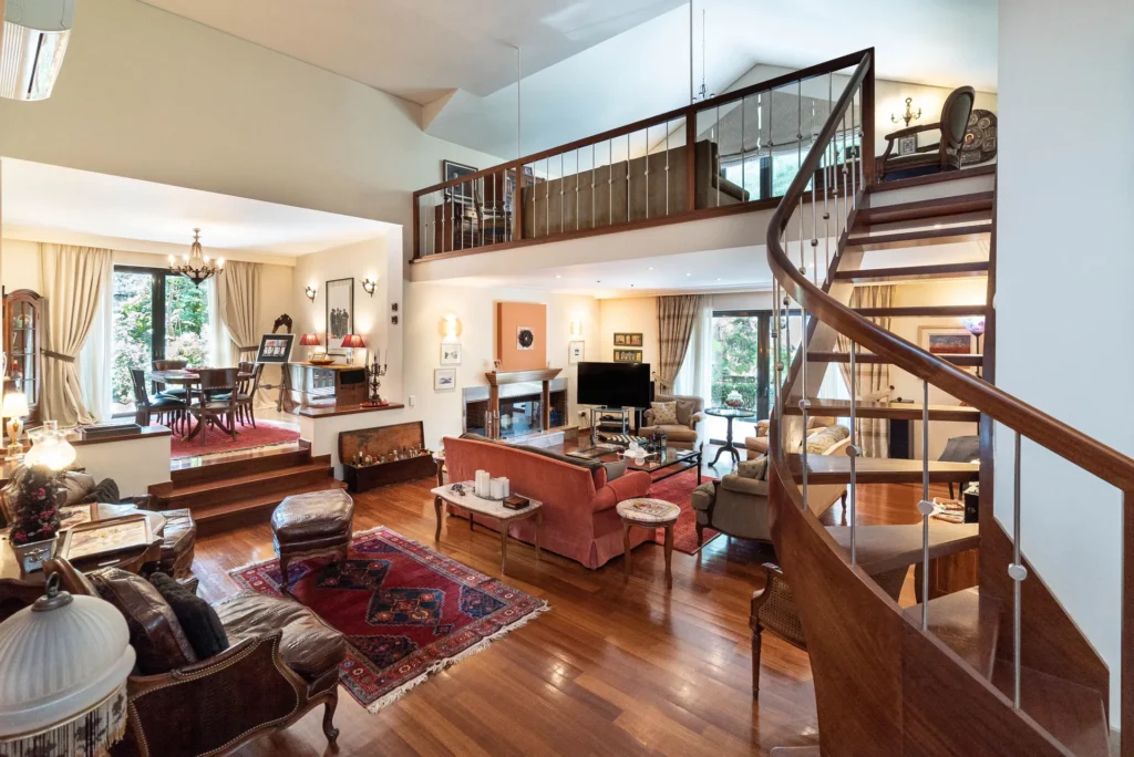 Κεφαλάρι μεζονέτα προς πώληση