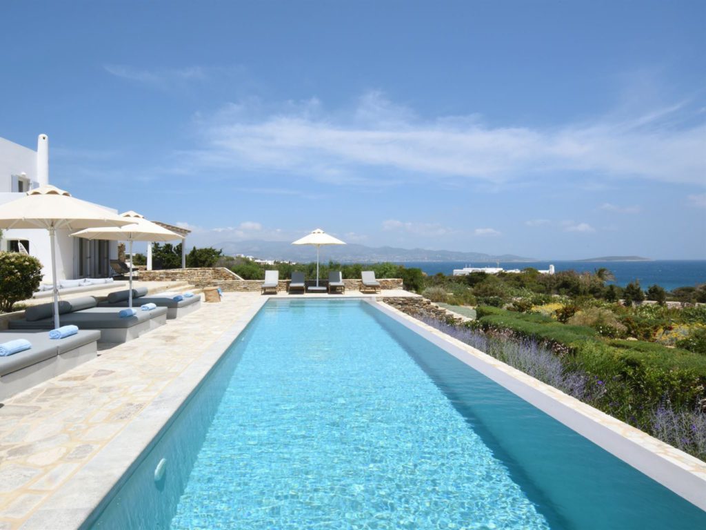 Βίλα προς πώληση στην Αντίπαρο Irida